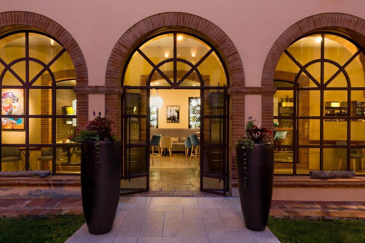 Abbaye Des Capucins Spa & Resort Montauban Exterior foto